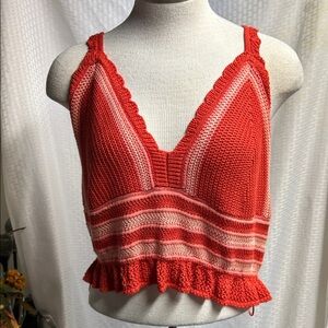 Crocheted knit top in excellent condition